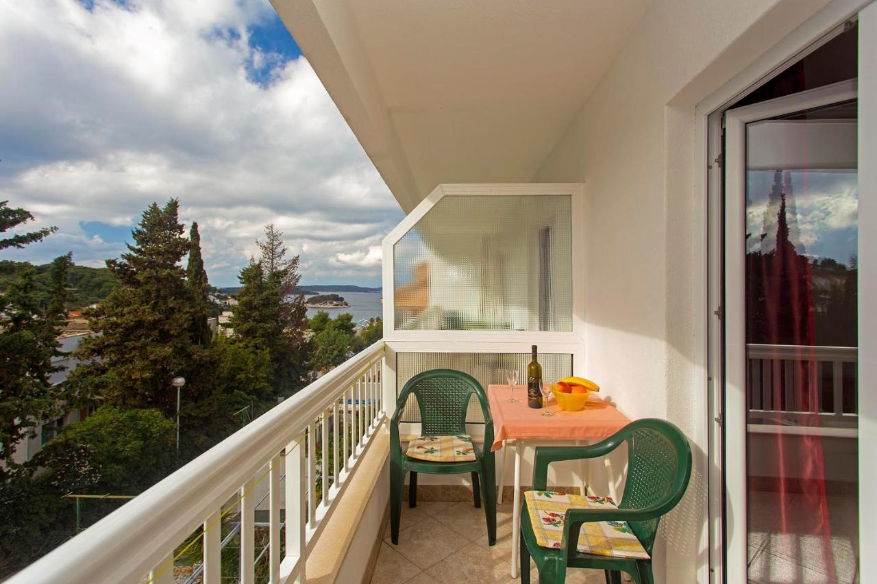 Apartments Dora Hvar Town Exterior foto